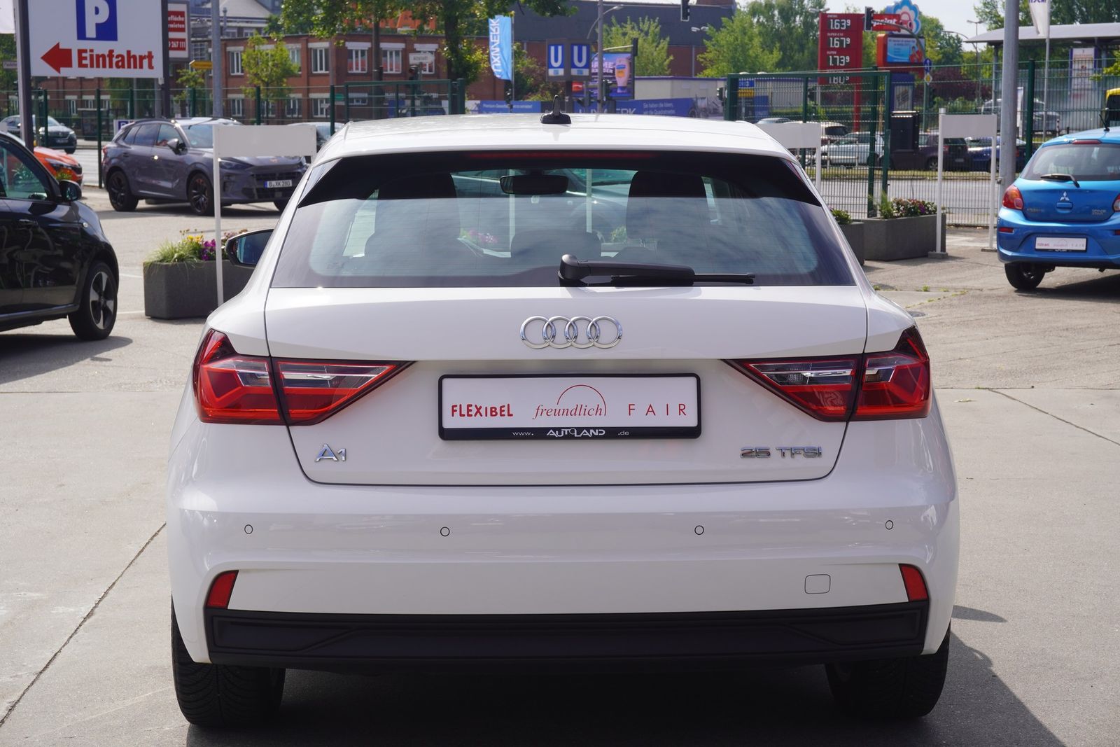 Audi A1 Sportback 25 1.0 TFSI - Samsaru's Car Outlet