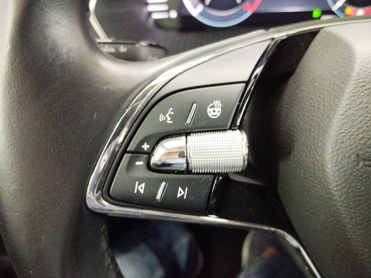Skoda Octavia Combi 1.5 TSI Style - Samsaru's Car Outlet