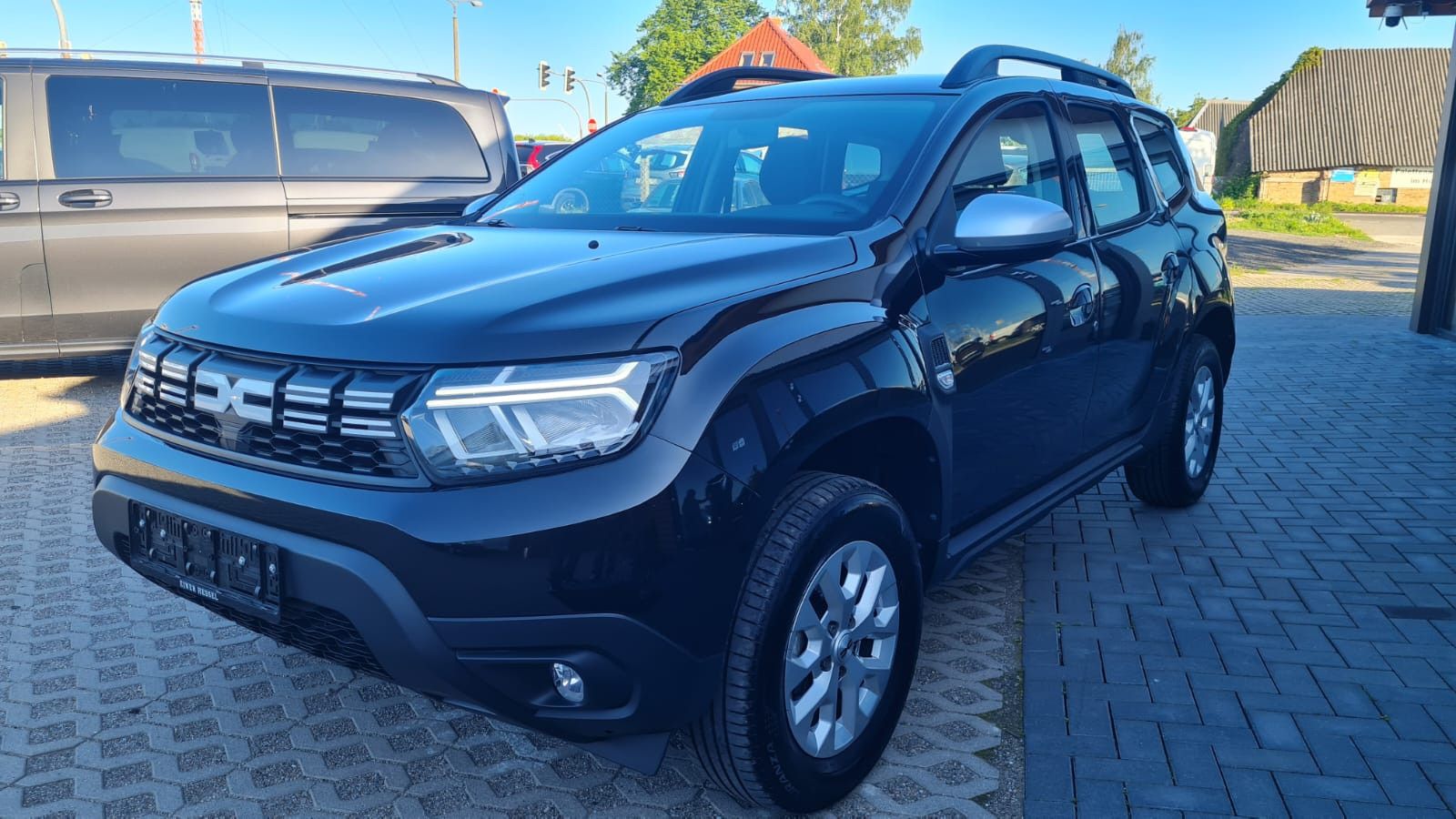 Dacia Duster II Expression - Samsaru's Car Outlet