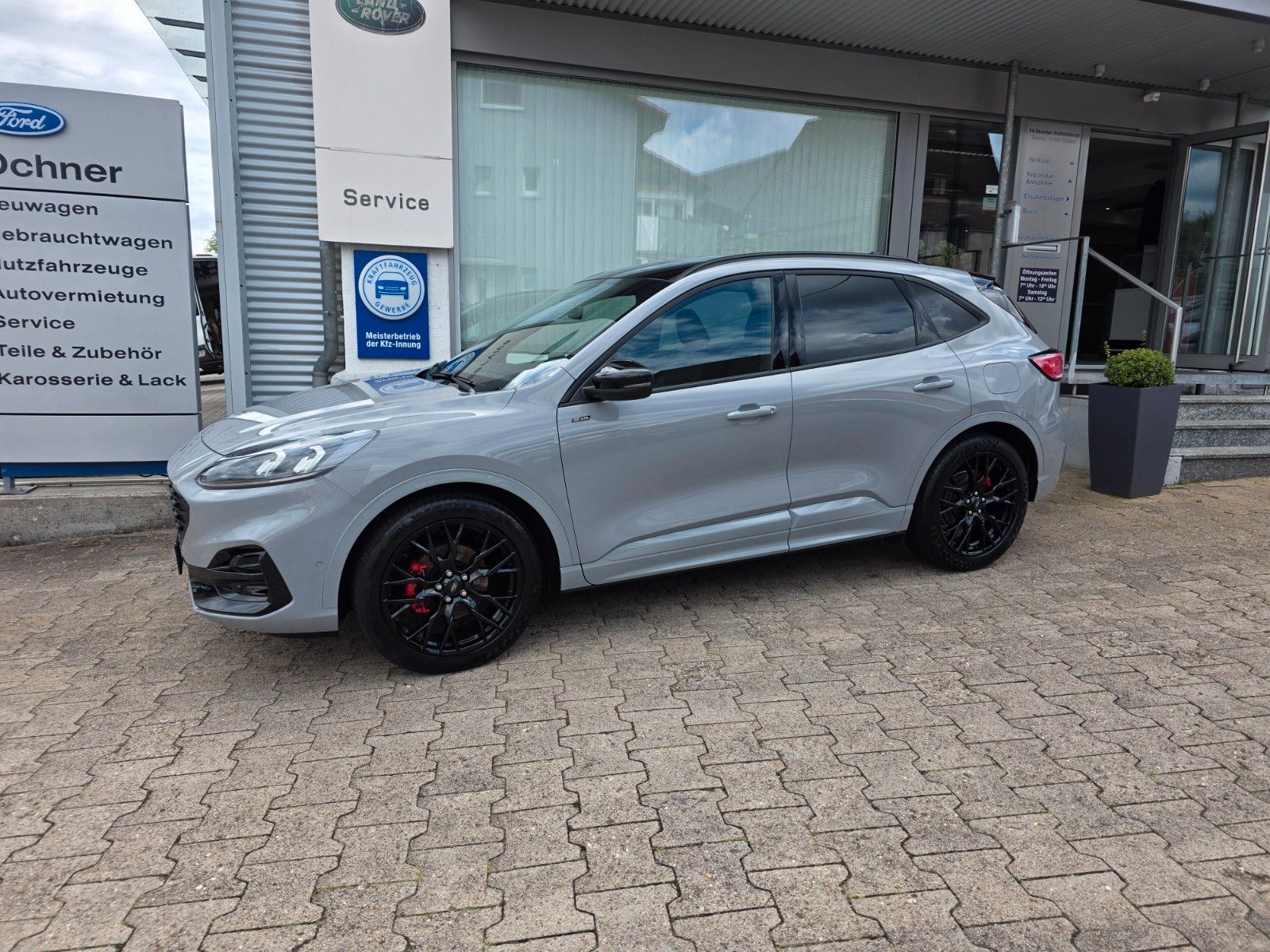 Ford Kuga Hybrid - Samsaru's Car Outlet