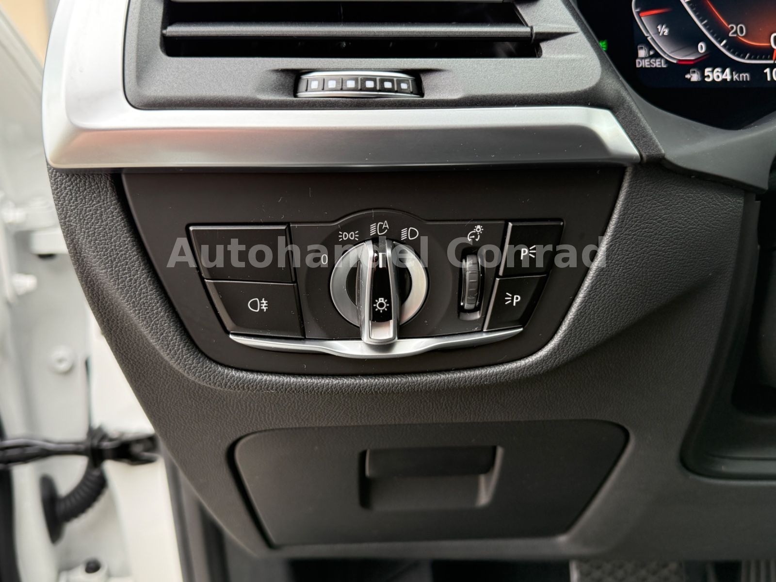 BMW X3 xDrive 20d - Samsaru's Car Outlet