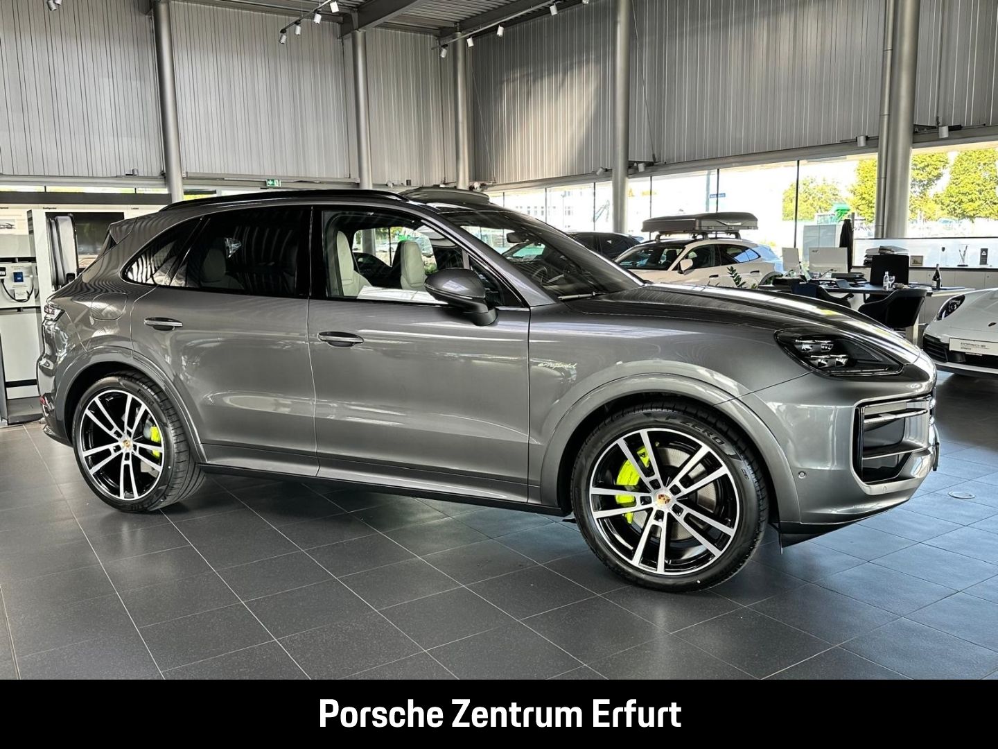 Porsche Cayenne E-Hybrid/Sportdesign/Sportabgas/Hinterac
