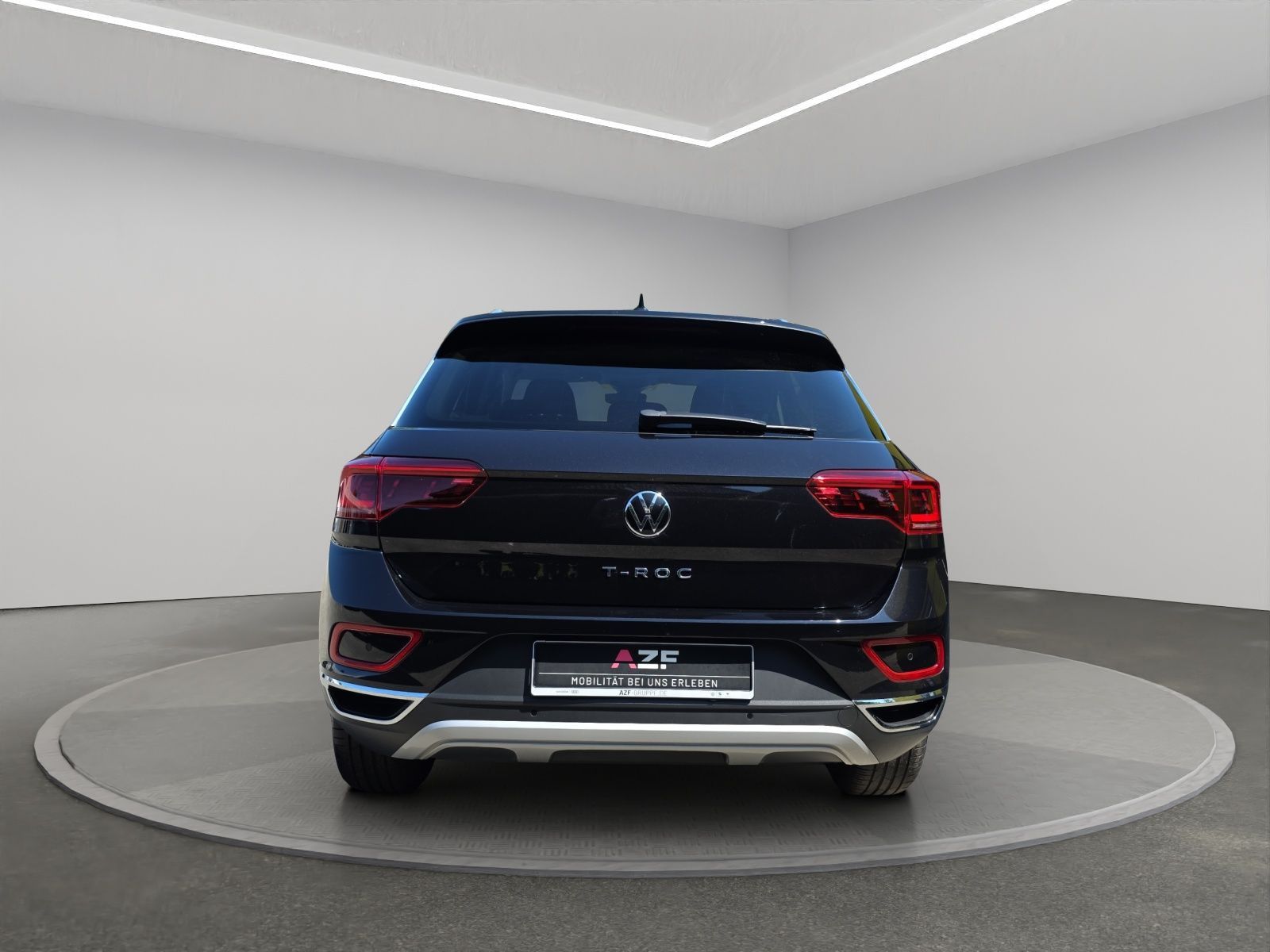 Volkswagen T-Roc 2.0 TDI Style - Samsaru's Car Outlet
