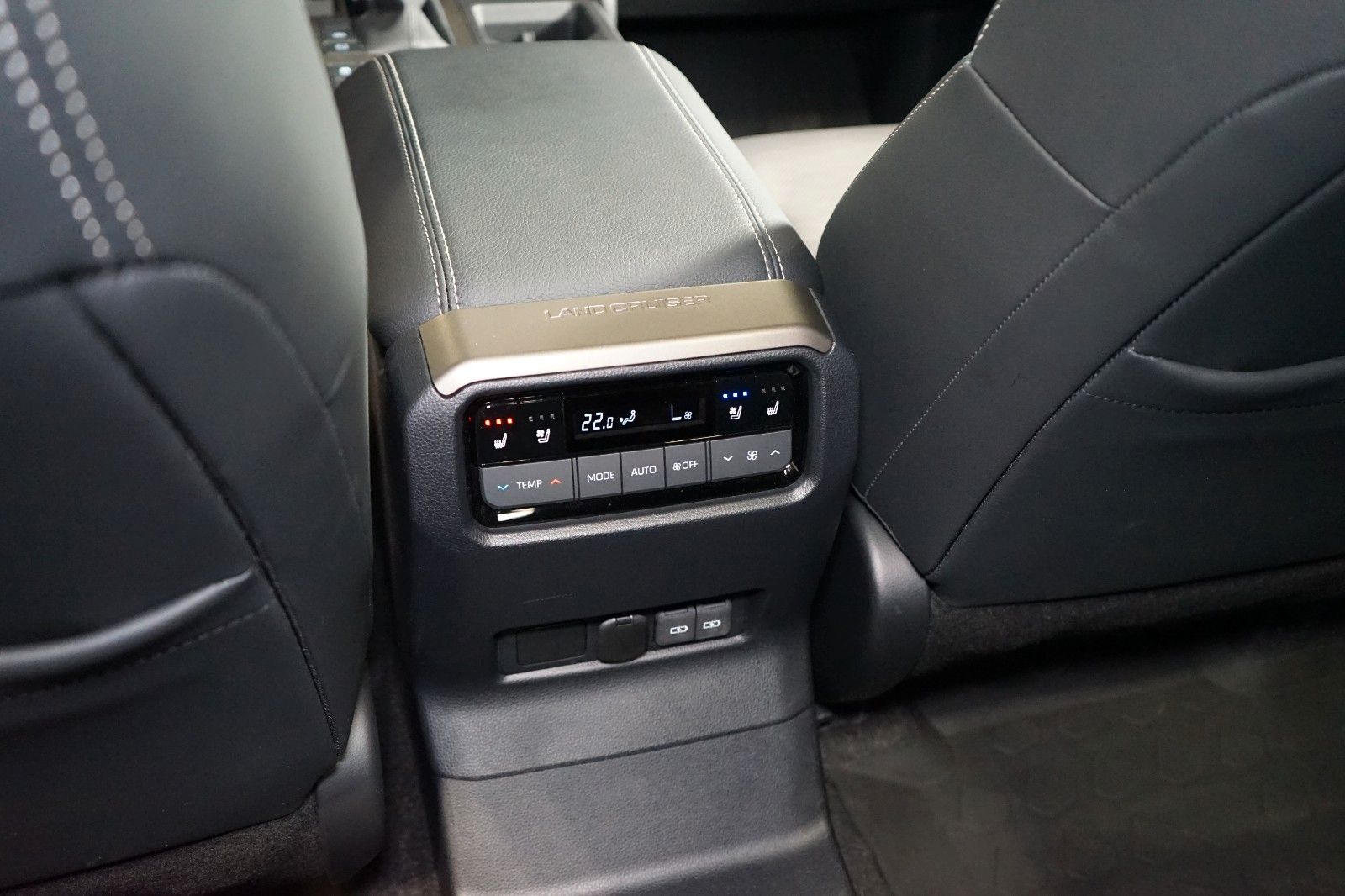 Toyota Land Cruiser EXECUTIVE*AUX.HEAT*JBL*74.545€NETTO