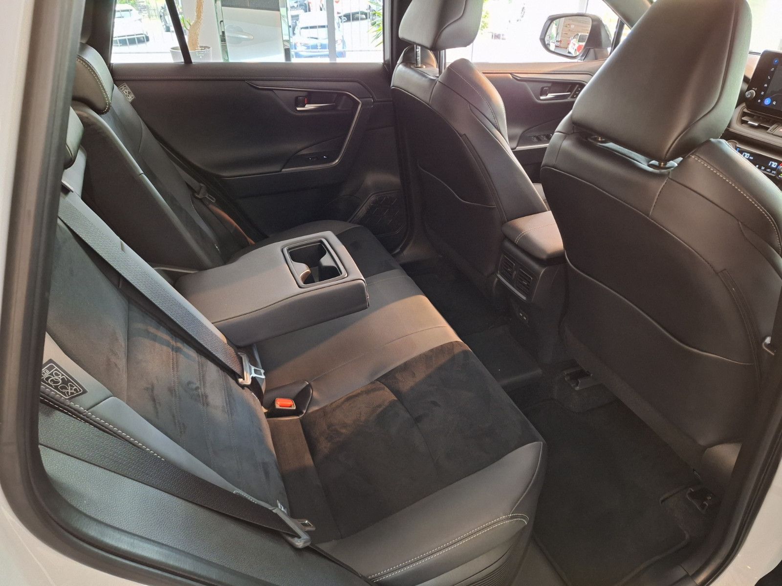 Toyota RAV4 Plug-in Hybrid 4x4 GR Sport - Samsaru's Car Outlet