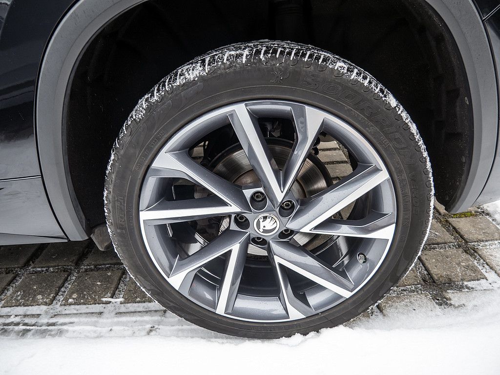 Skoda Kodiaq 2.0 TDI Sportline 4x4 ACC LED PANO 360°