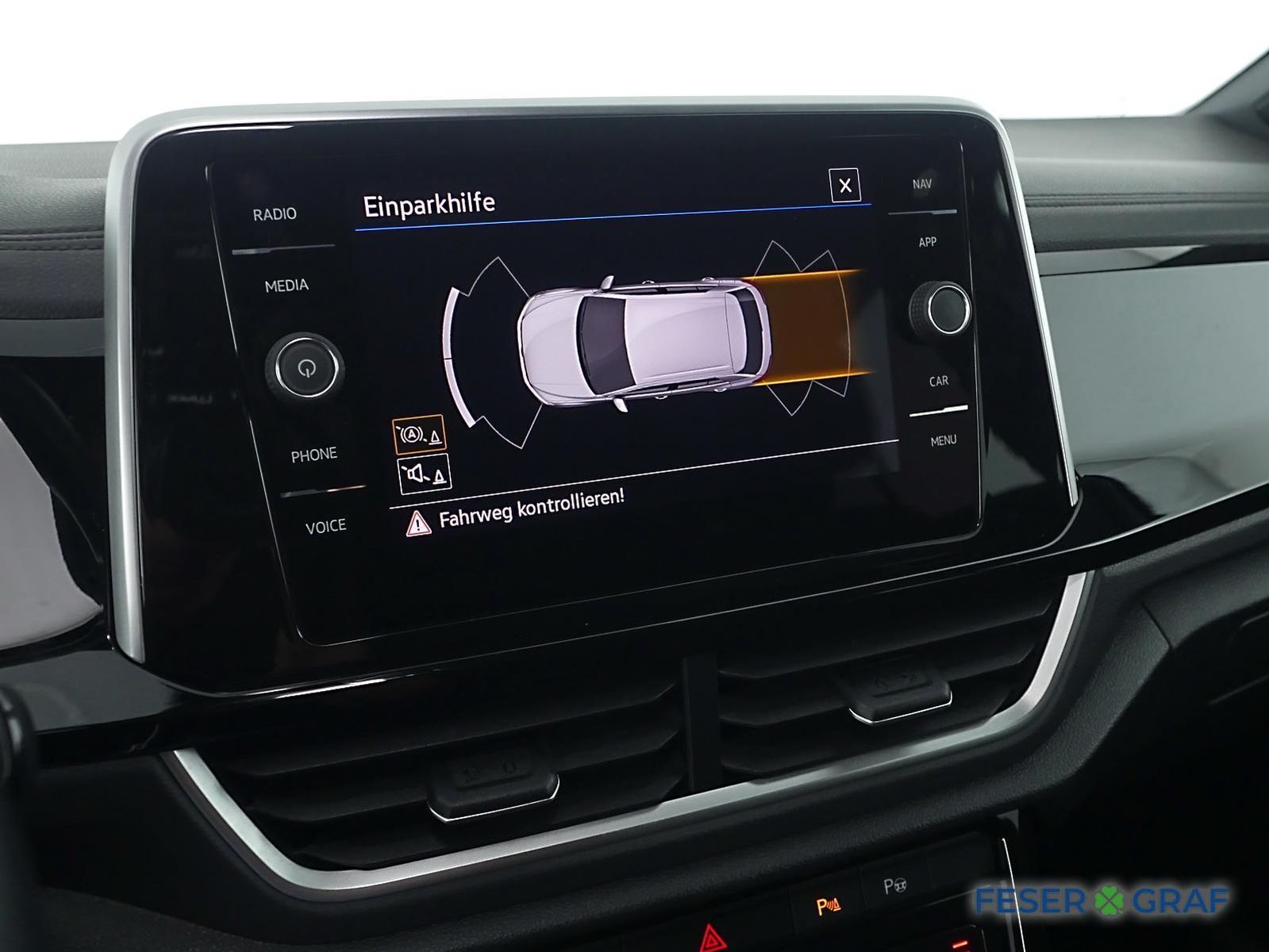 Volkswagen T-Roc 1.0 TSI R-Line - Samsaru's Car Outlet
