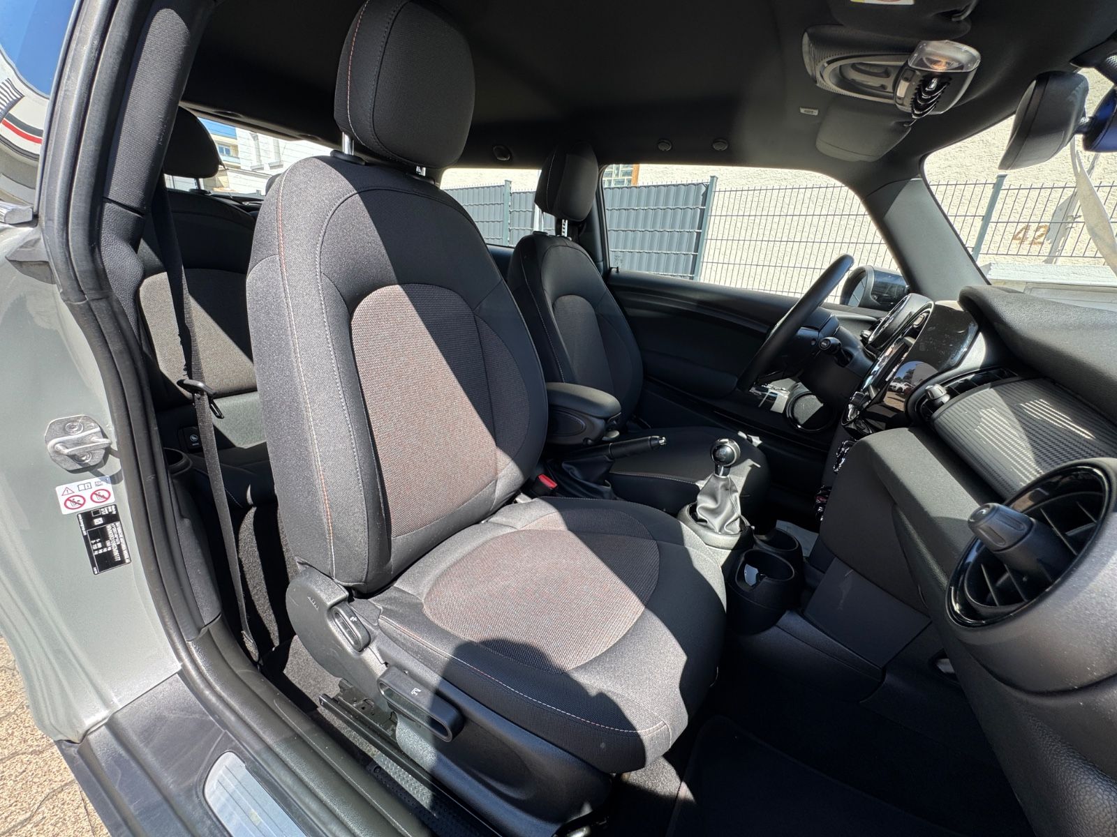 MINI COOPER 1.5 PEPPER - Samsaru's Car Outlet