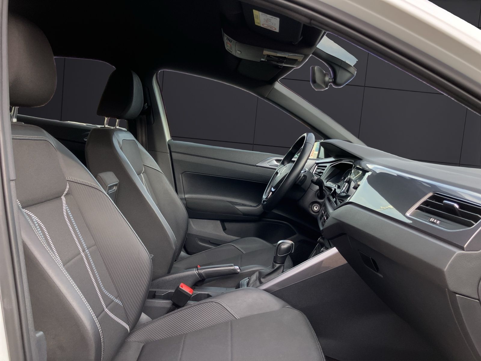Volkswagen Polo TSI Highline DSG - Samsaru's Car Outlet
