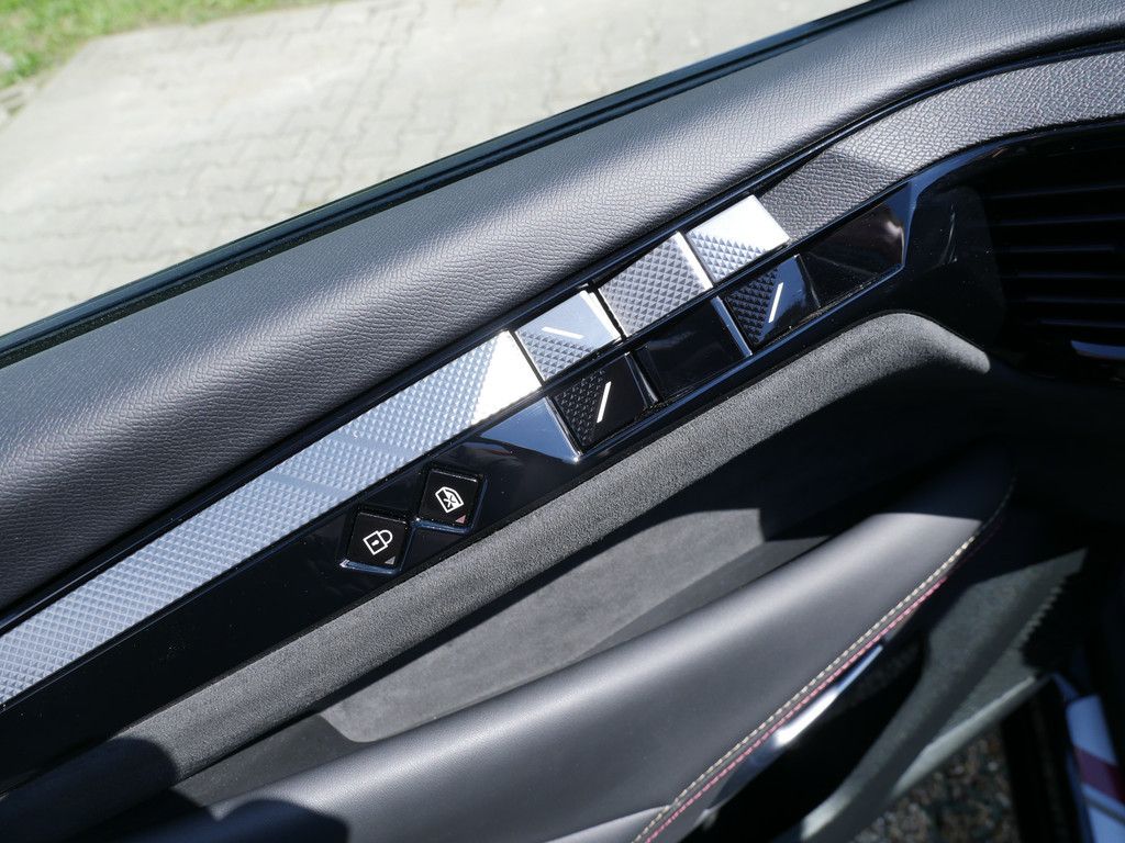 DS Automobiles DS 4 PureTech 130 Performance Line+ MATRIX-LED