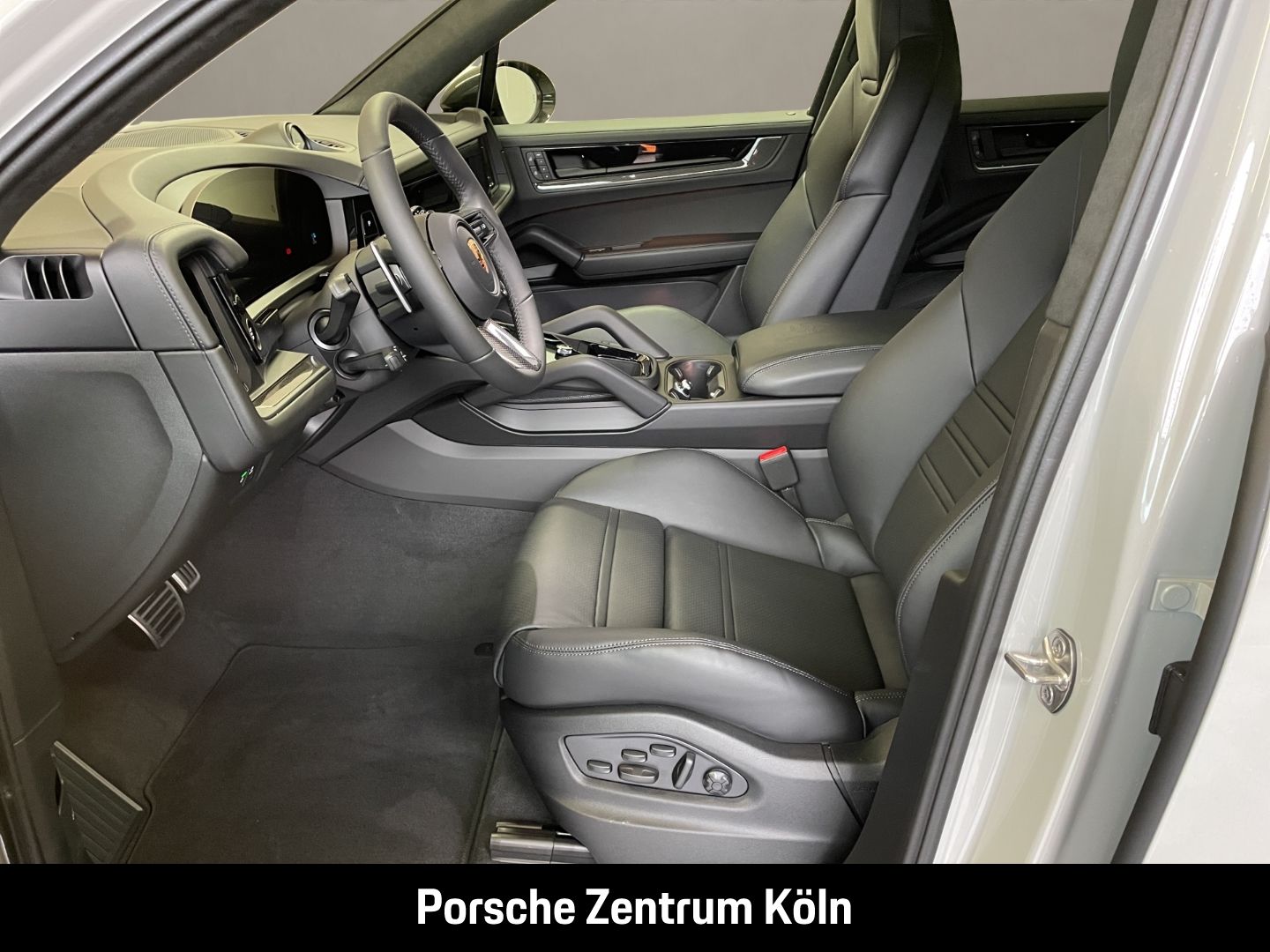 Porsche Cayenne GTS Carbon-Deisgn Sportabgas LED-Matrix