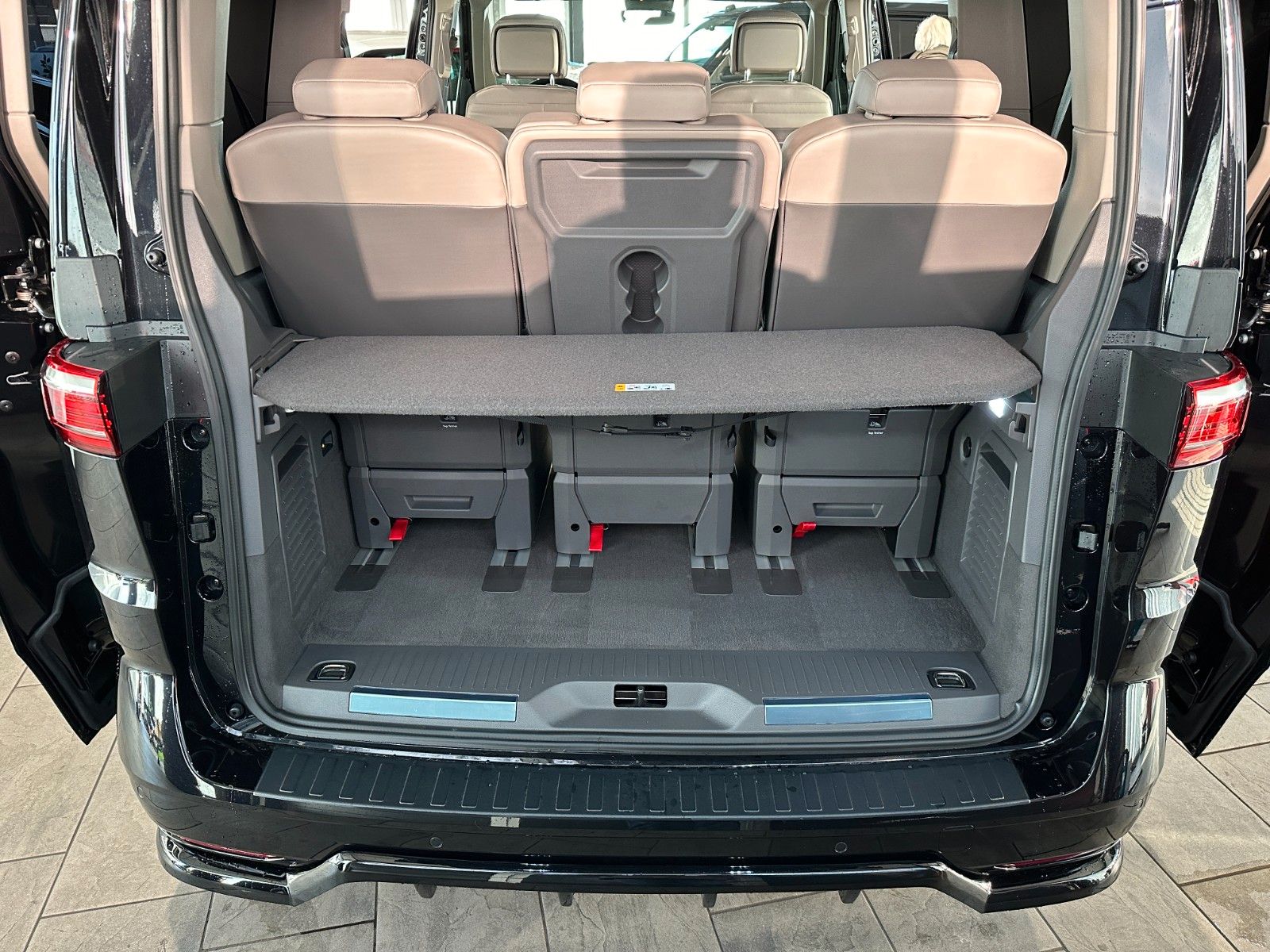 Volkswagen T7 Multivan ABT Edition - Samsaru's Car Outlet