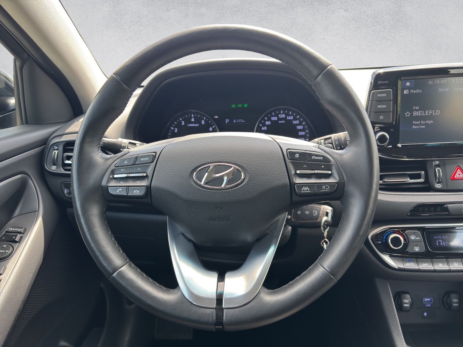 Hyundai i30 1.0 T-GDi DCT Trend - Samsaru's Car Outlet