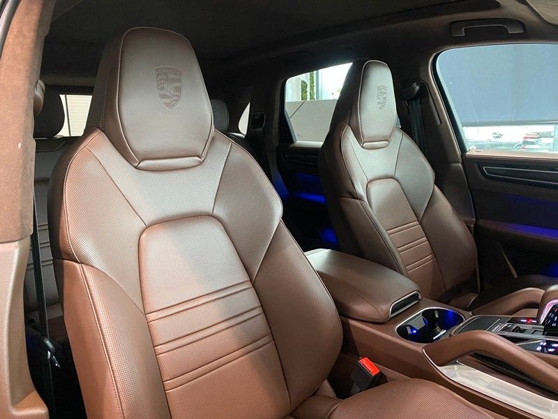 Porsche Cayenne Turbo SportDesign Sbel Carbon InnoD. AHK