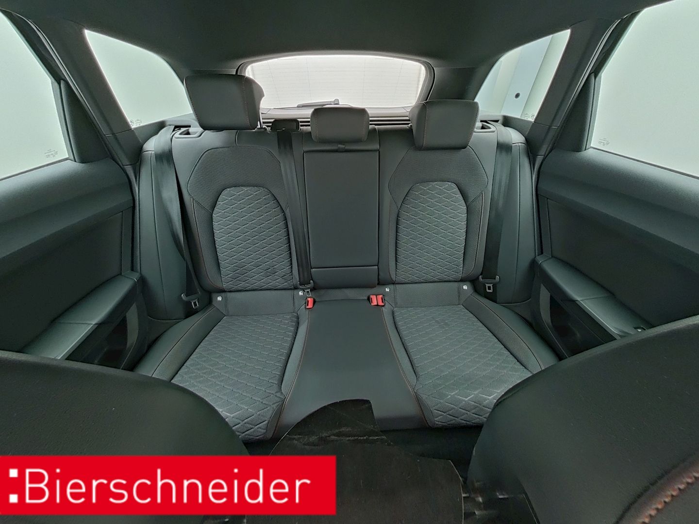 Seat Leon Sportstourer 2.0 TDI DSG FR NAVI AHK LED