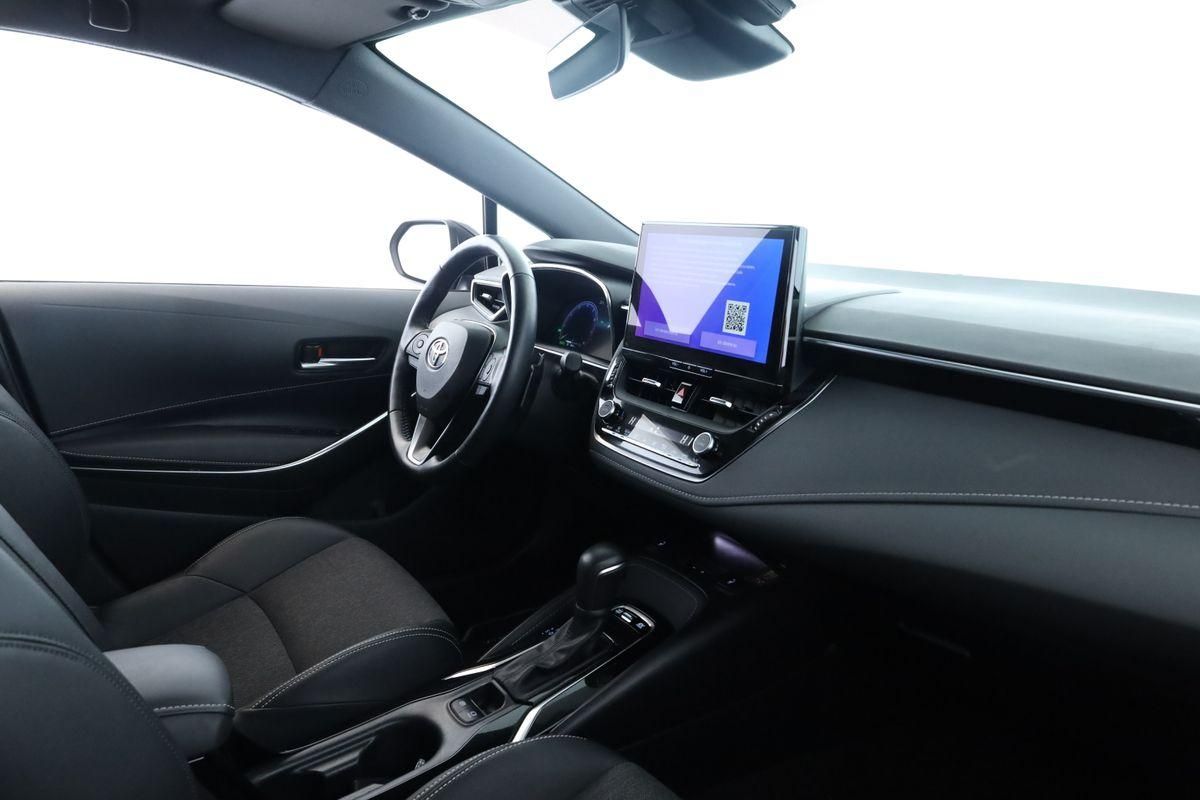 Toyota Corolla Touring Sports 2.0 CVT Team D Navi Kam