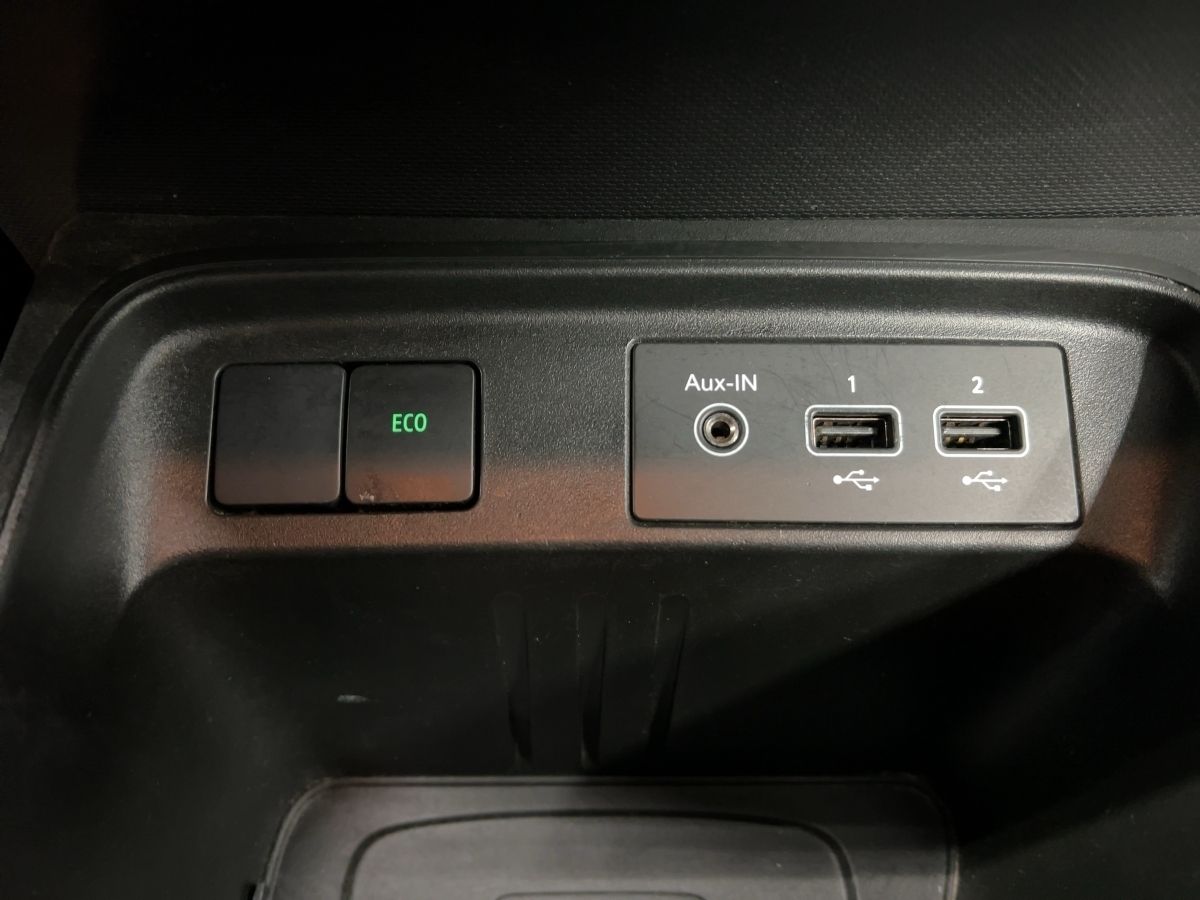 Renault Twingo ZEN ELECTRIC - Samsaru's Car Outlet