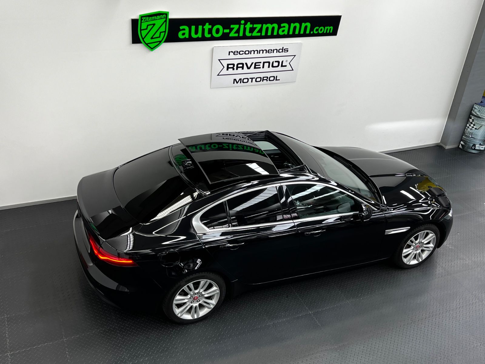 Jaguar XE S  AWD 4x4*LEDER*PANO*LED*NAVI*ACC*360°CAM*