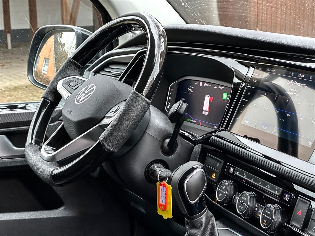 Volkswagen T6.1 Highline DSG 4MOTION - Samsaru's Car Outlet