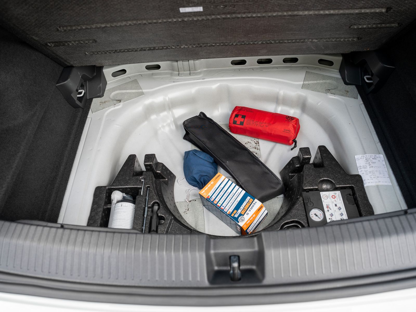 Volkswagen T-ROC Sport 1.5 TSI - Samsaru's Car Outlet