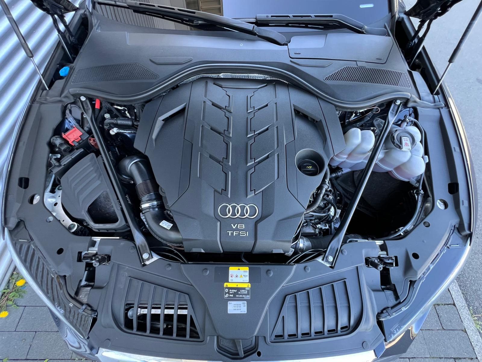 Audi A8 60 TFSI - Samsaru's Car Outlet