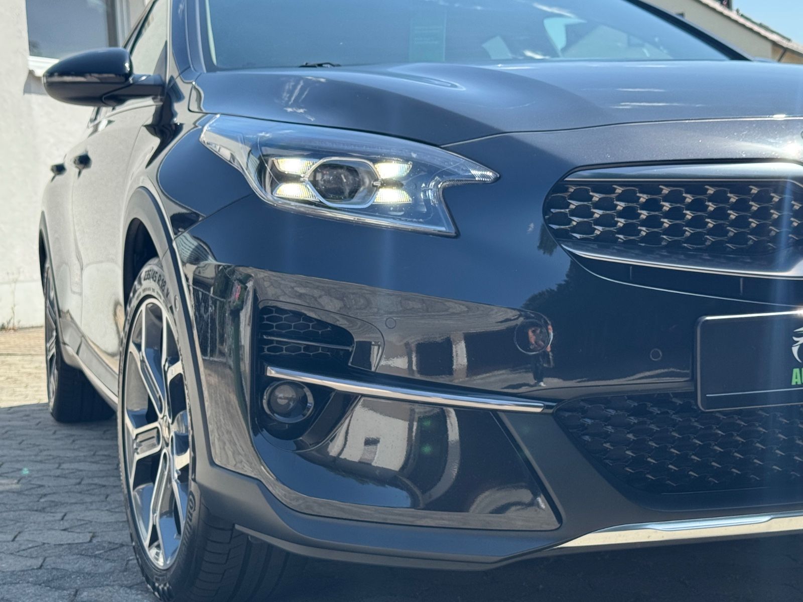 Kia XCeed 1.6T Platinum Edition - Samsaru's Car Outlet