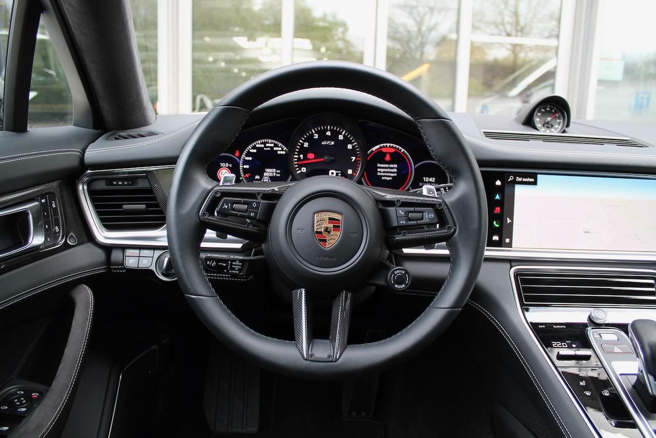 Porsche Panamera GTS HUD Panorama Softclose PDCC Inno...