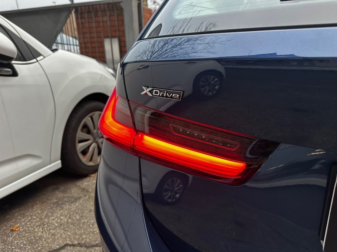 BMW 320 320d xDrive Touring Luxury - Samsaru's Car Outlet