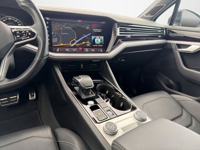 Volkswagen Touareg 3.0TDI 4M R-Line Matrix/AHK/Luft/Dynaudi