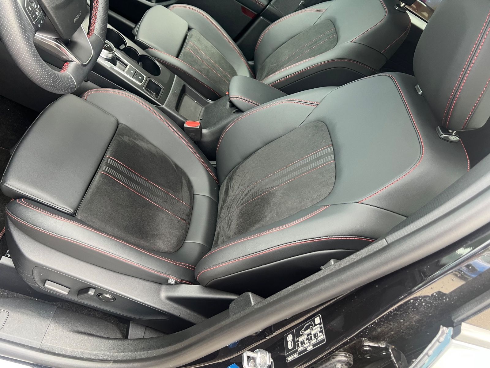 Ford Kuga Hybrid FHEV ST-Line X - Samsaru's Car Outlet
