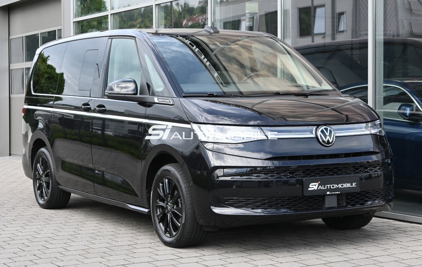 Volkswagen T7 Multivan 2.0 TDI DSG Style - Samsaru's Car Outlet