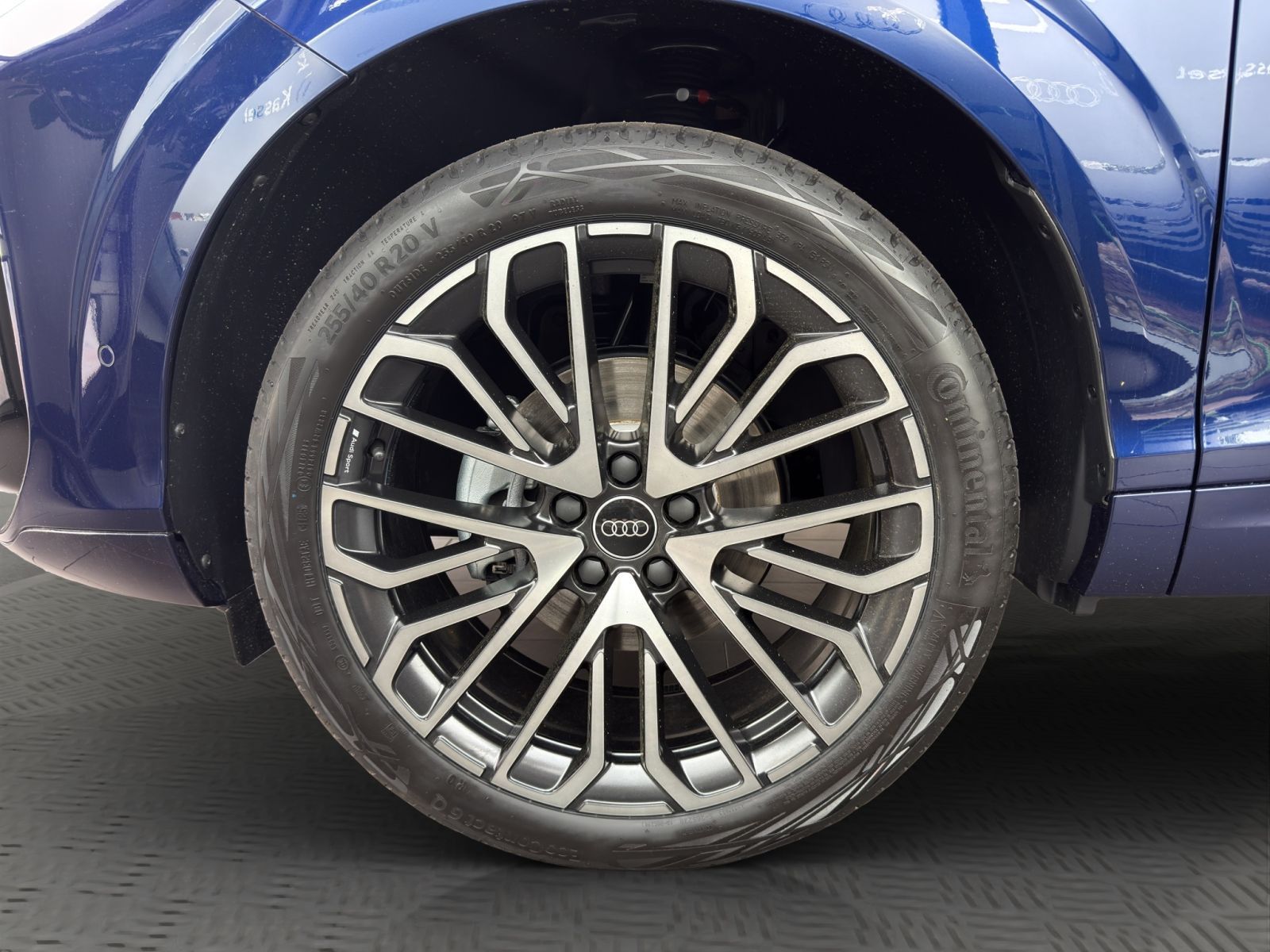 Audi Q3 SUV TFSI S line Matrix LED Navi  RÜ AHK 20"