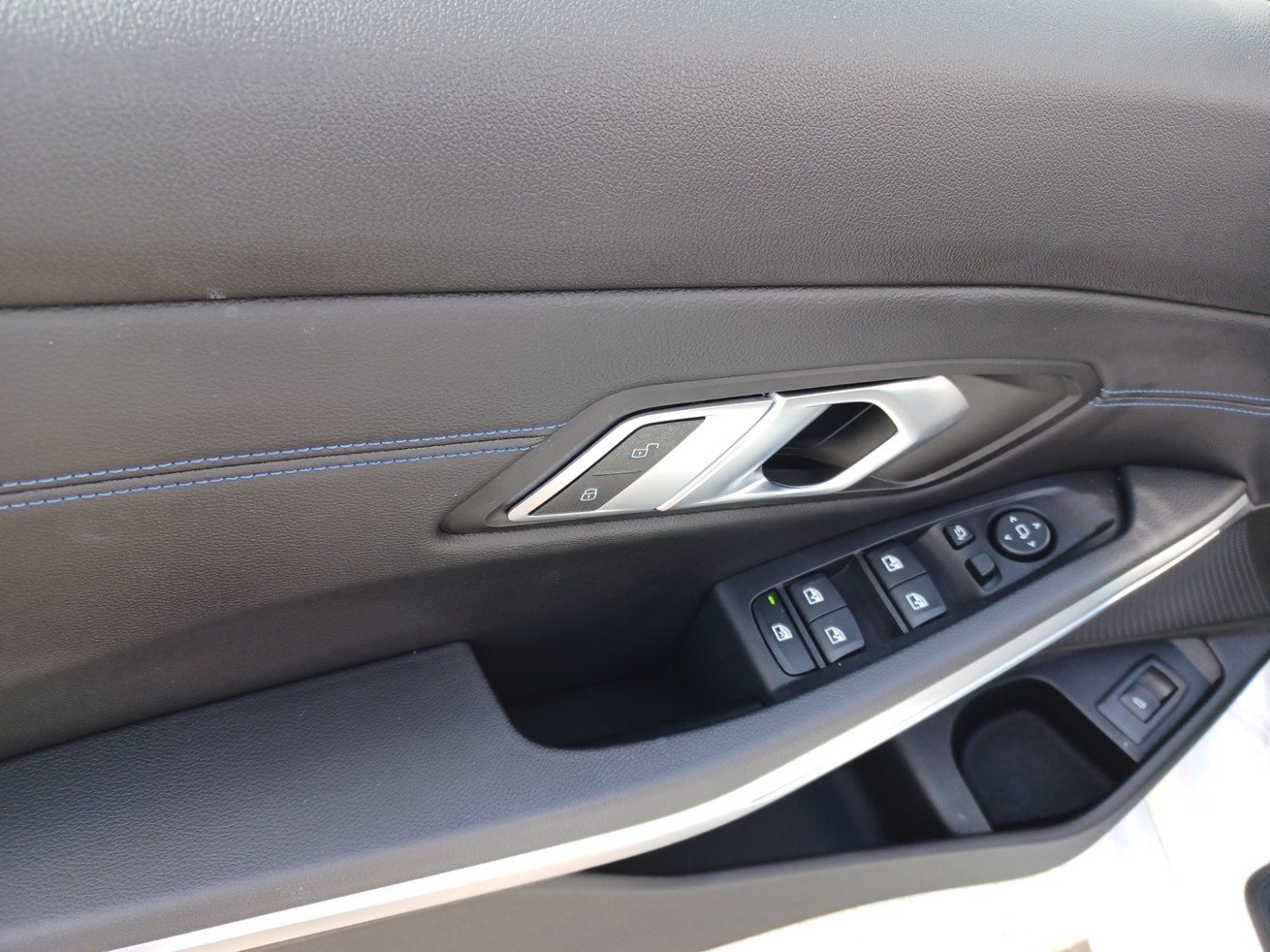 BMW 330i Touring M Sport - Samsaru's Car Outlet
