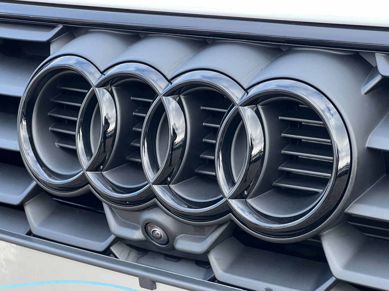 Audi A3 Lim. 3X S-LINE BLACK EDITION PANO HUD CARBON