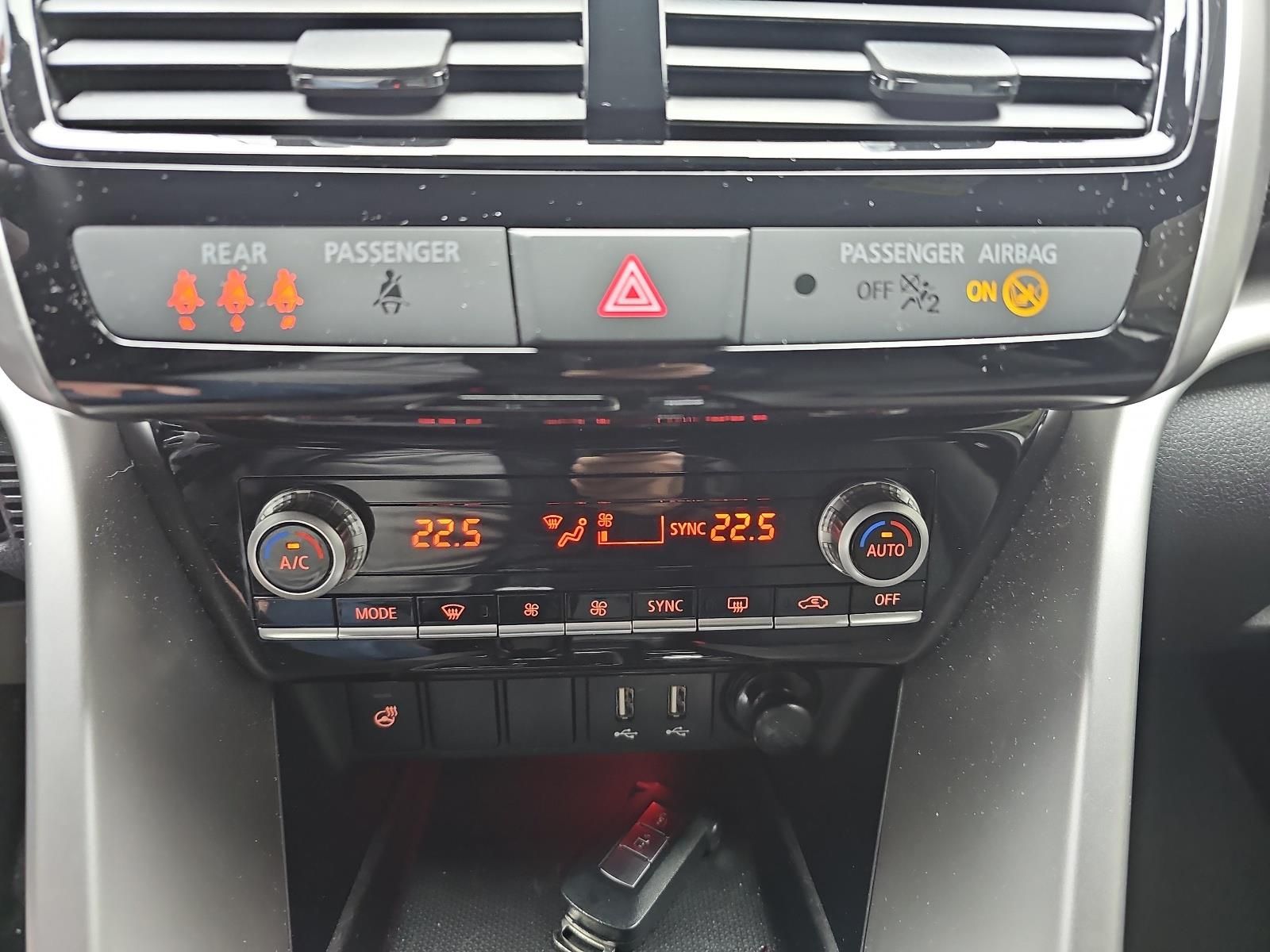 Mitsubishi ECLIPSE CROSS 2.4 MIVEC PHEV CVT SELECT NAVI LED