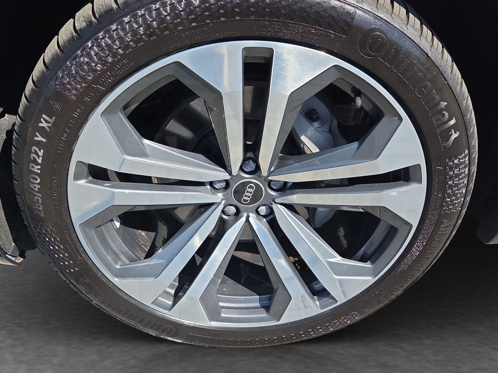 Audi Q8 SUV 55 TFSI quattro*S line*AHK*Tour*HD Matrix