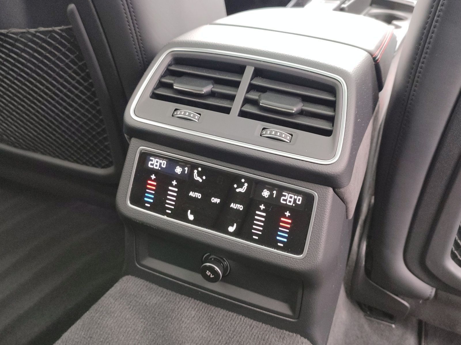 Audi RS 6 Avant quattro*Navi*Matrix*B&O*Alu*HUD*PDC*P