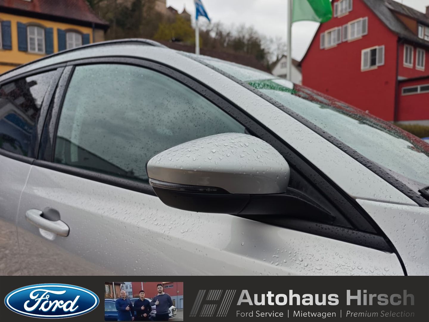 Ford Focus Turnier Active Navi LED ACC Apple CarPlay