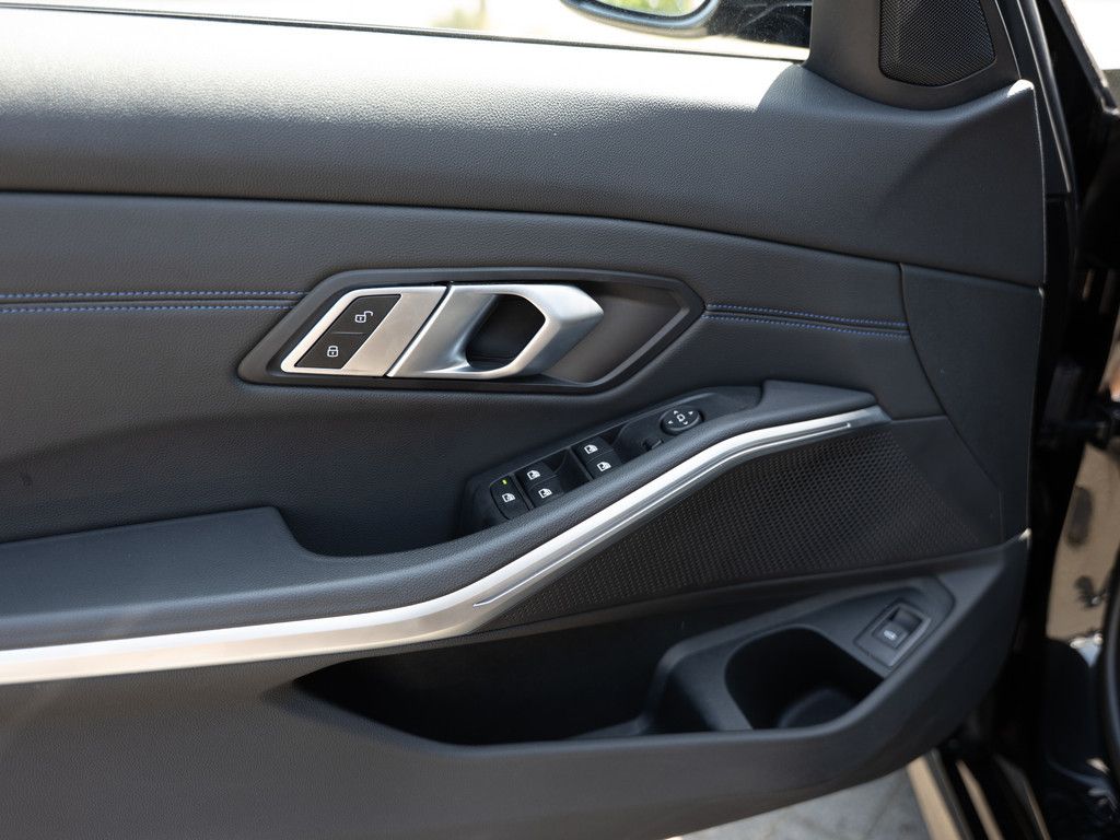 BMW 320d Touring M-Sportpaket - Samsaru's Car Outlet
