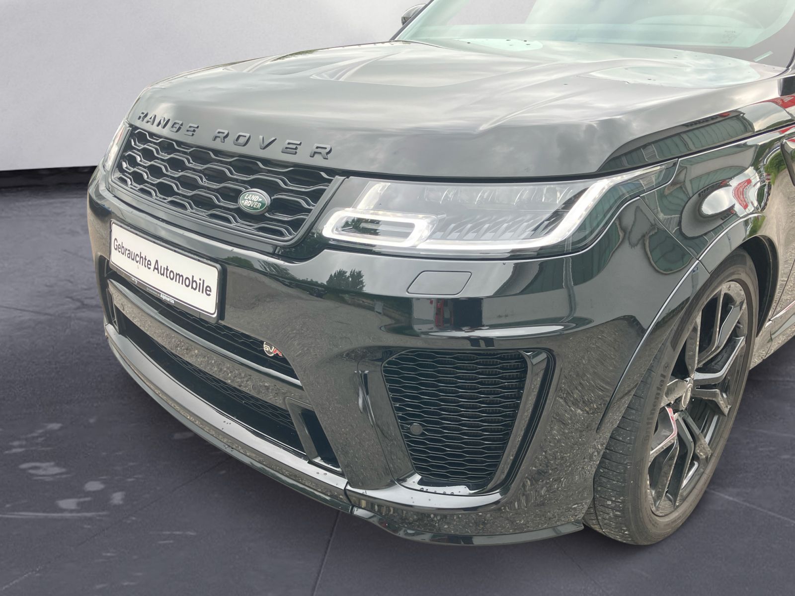Range Rover Sport P575 V8 - Samsaru's Car Outlet