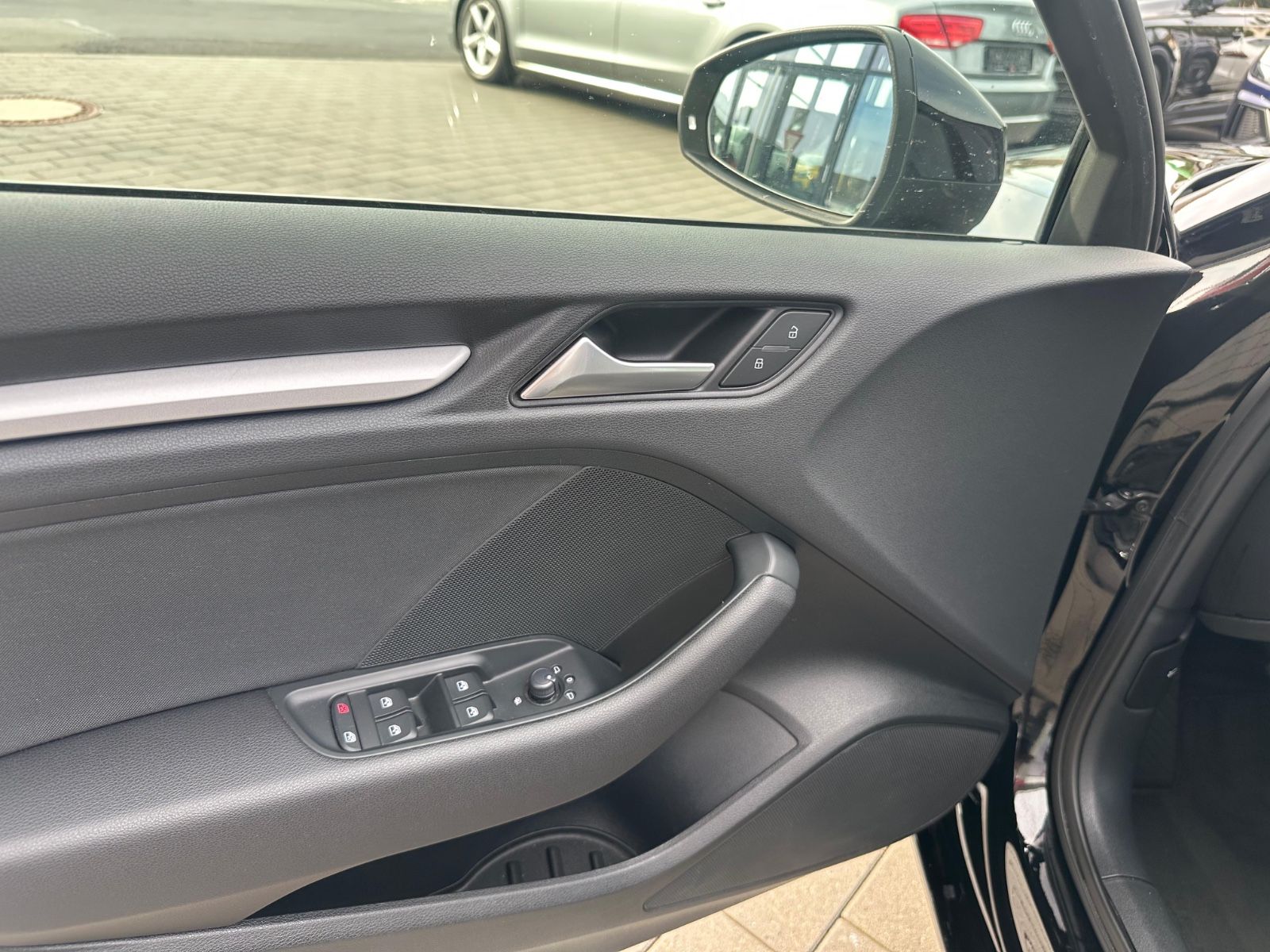 Audi A3 Limousine 30 TFSI - Samsaru's Car Outlet