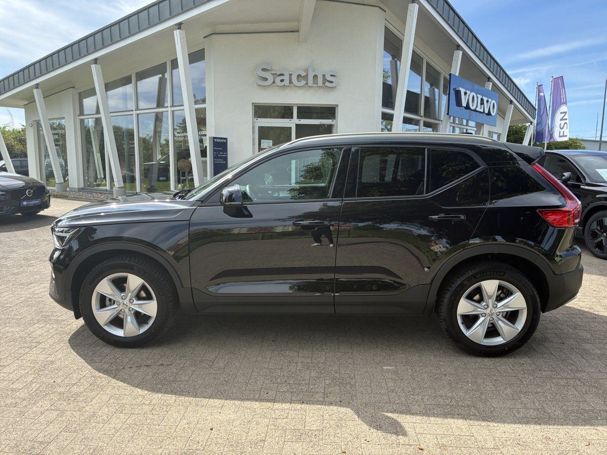Volvo XC40 T2 Core  Anhängerzug