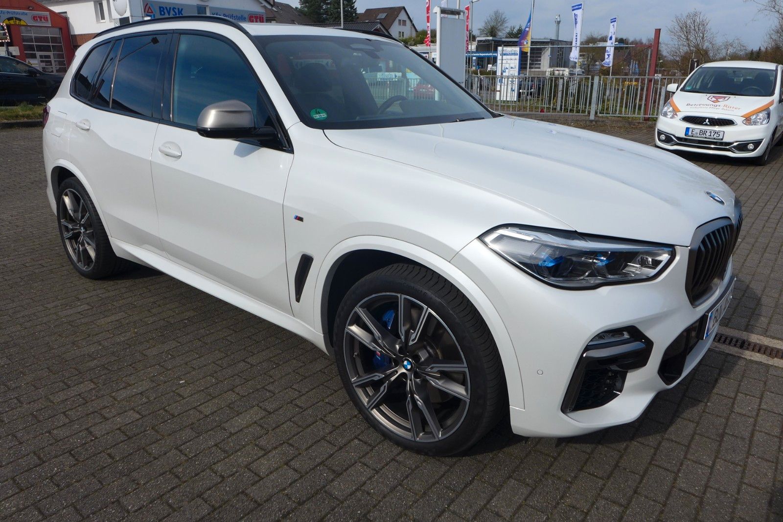 BMW X5 M50 - PANO-STANDH.-LASERLICHT-GARANTIE-LEDER
