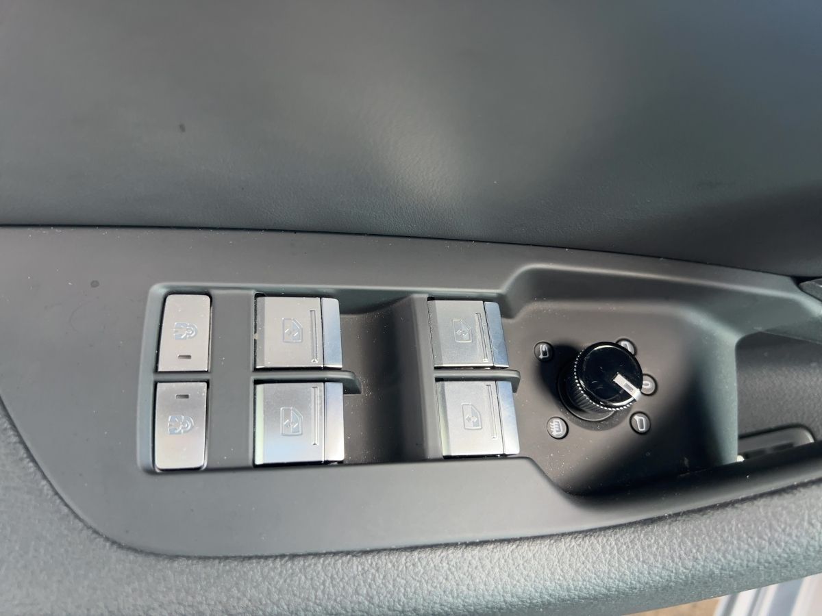 Audi A6 35 2.0 TDI Avant - Samsaru's Car Outlet