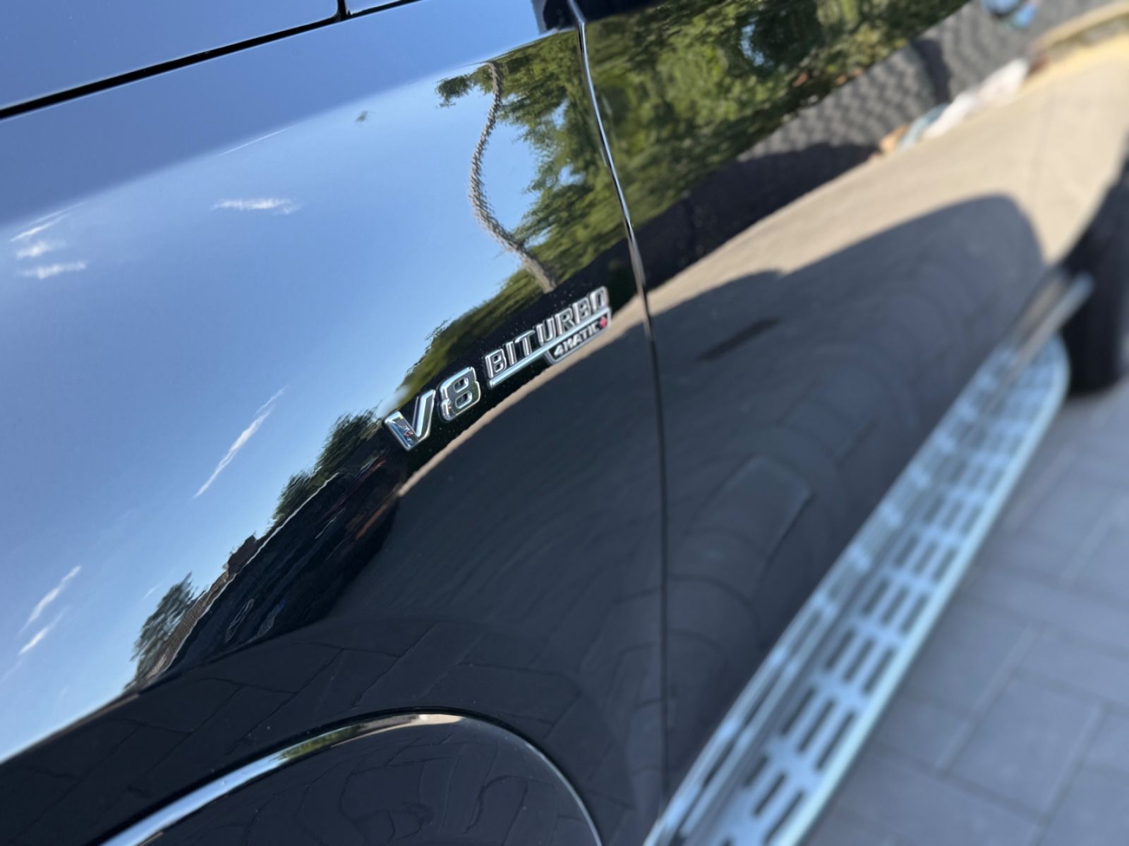Mercedes-Benz GLE 63 AMG Black Red Seats Carbon