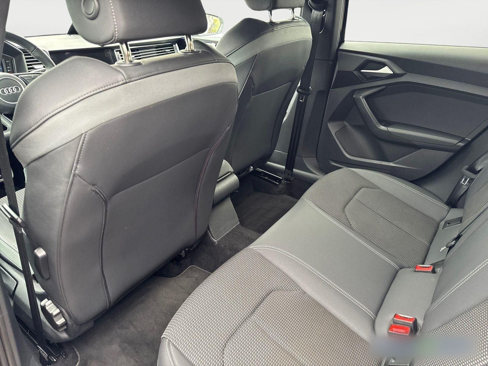 Audi A1 allstreet 35 TFSI S line - Samsaru's Car Outlet