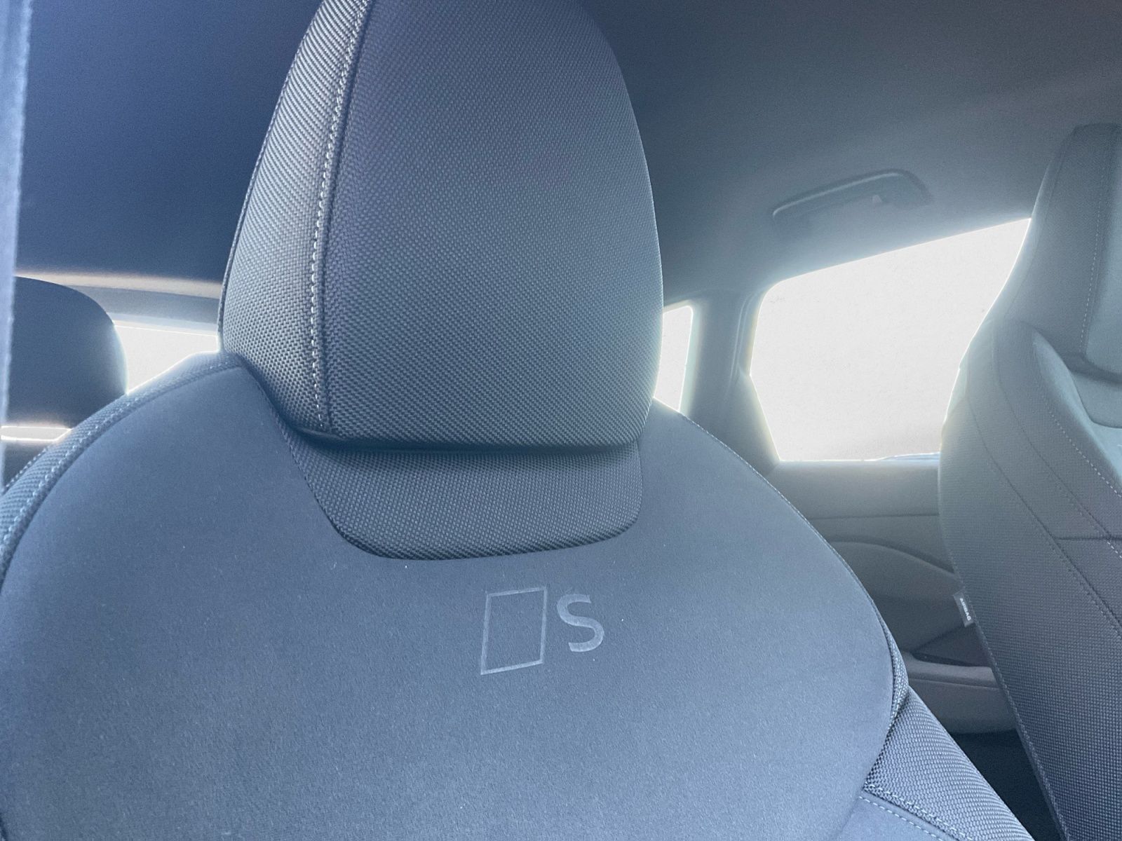 Audi Q3 SUV e-hybrid 2x S line MATRIX AHK HUD SONOS