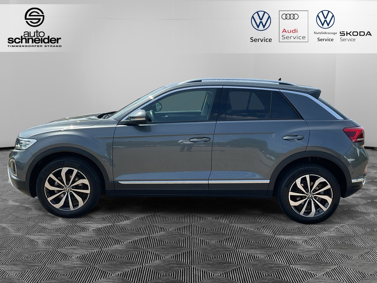Volkswagen T-Roc 1.5 TSI DSG Style - Samsaru's Car Outlet