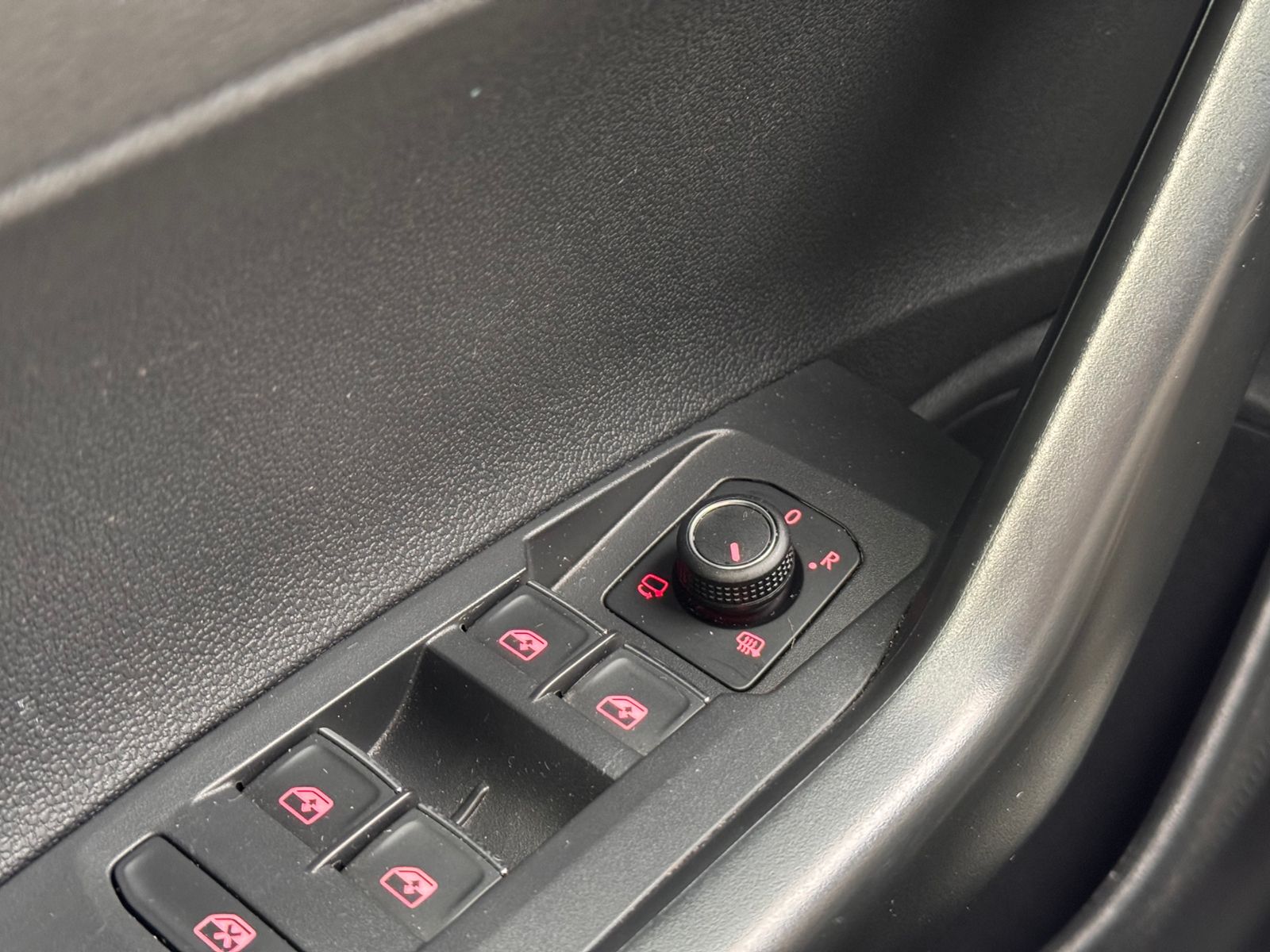 Volkswagen Polo Active DSG - Samsaru's Car Outlet