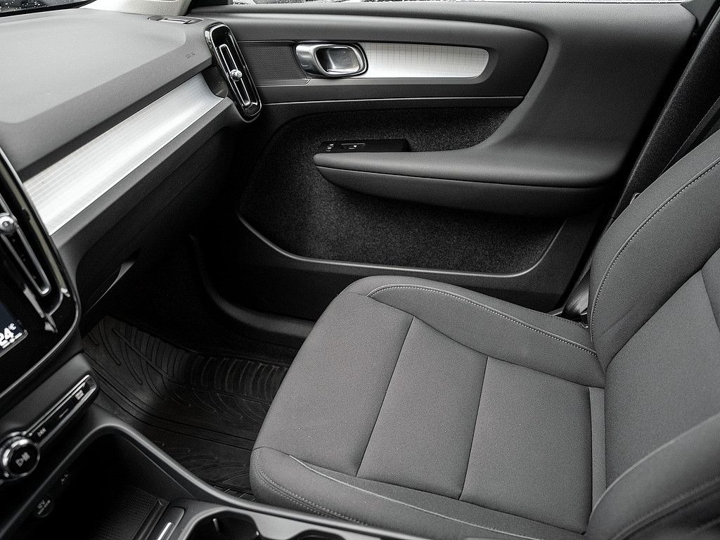 Volvo XC40 T4 Recharge Inscription Expression